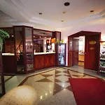 호텔 Bellevue And 3*
