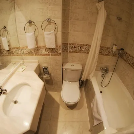 Hotel Bellevue And 3*