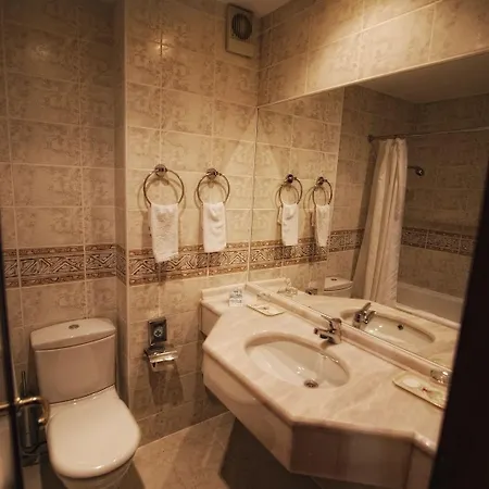 Hotel Bellevue And
